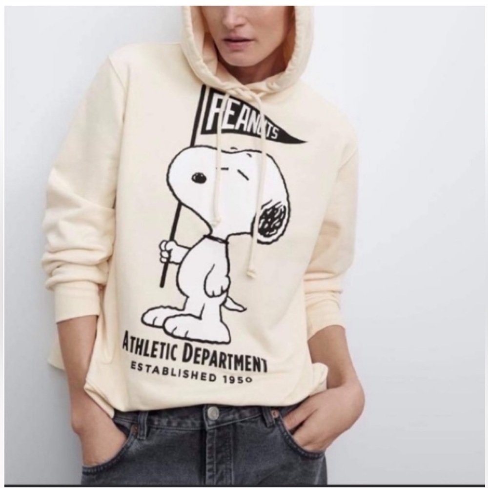 ZARA Peanuts Snoopy Cream Hoodie Sz M